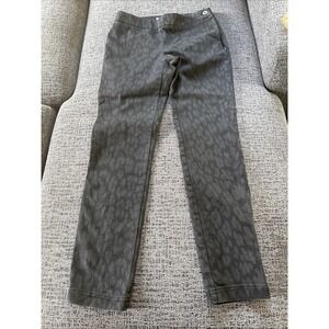 Chico's Women's Platinum Denim Size 00 Small or Black Animal Print Fitted Jeans